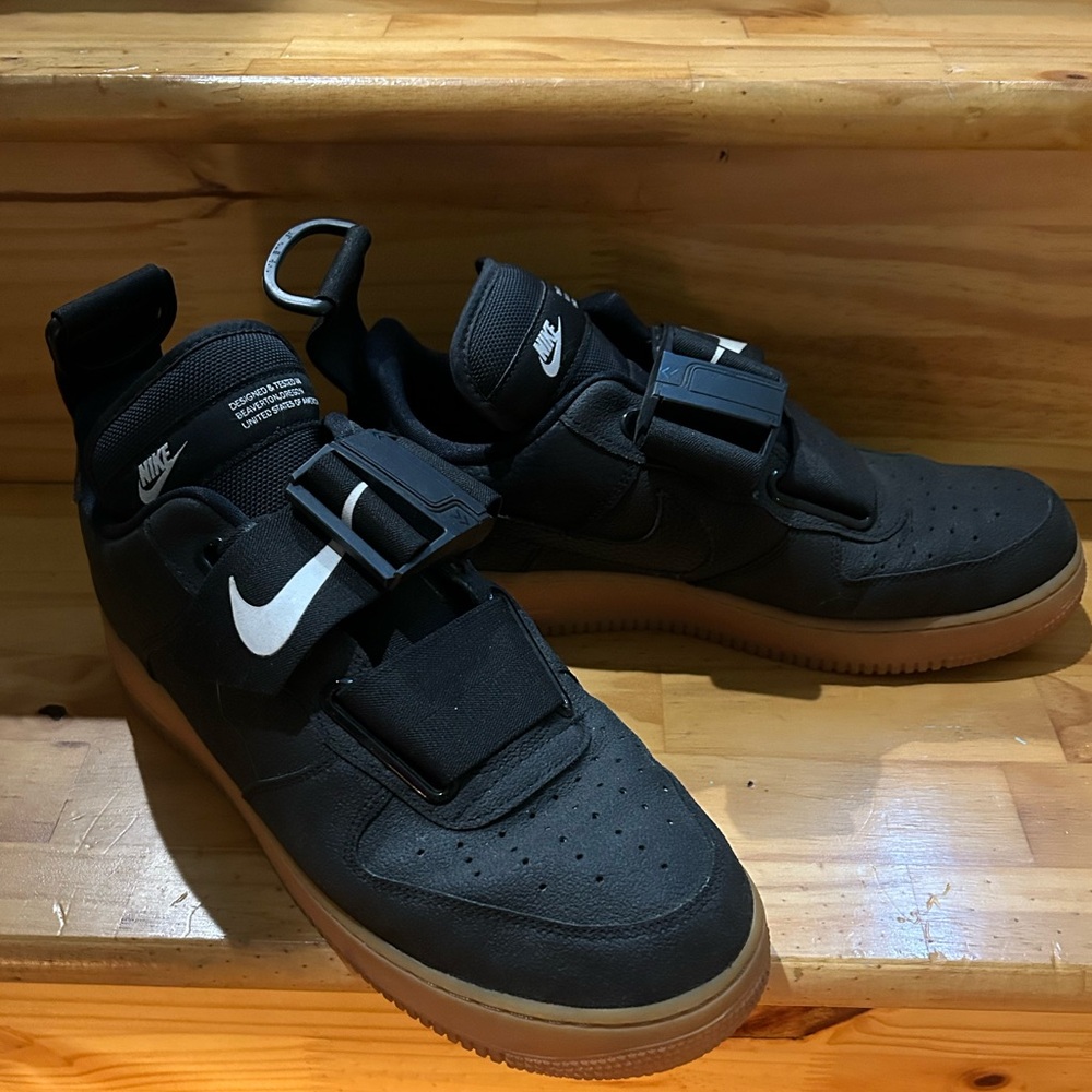 Men’s Nike shoes